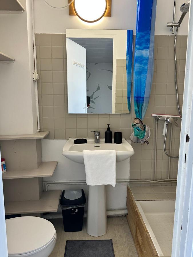 Apartment Grand A 5mns De La Des Salins Hyeres